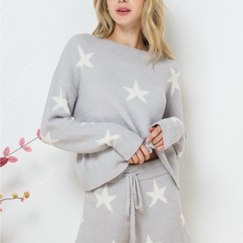 BLUE B Gray Star Pattern Sweater and Short  Set M
